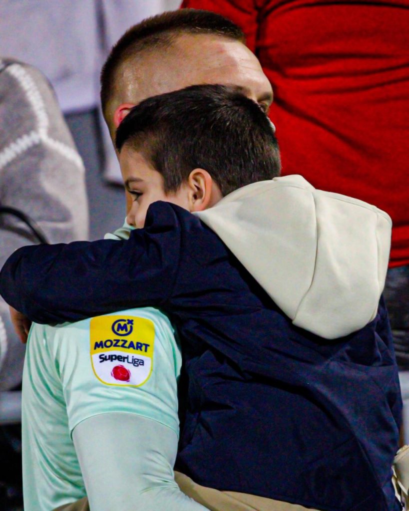 Jug je škola a tata je učitelj 5 voleti partizan 2